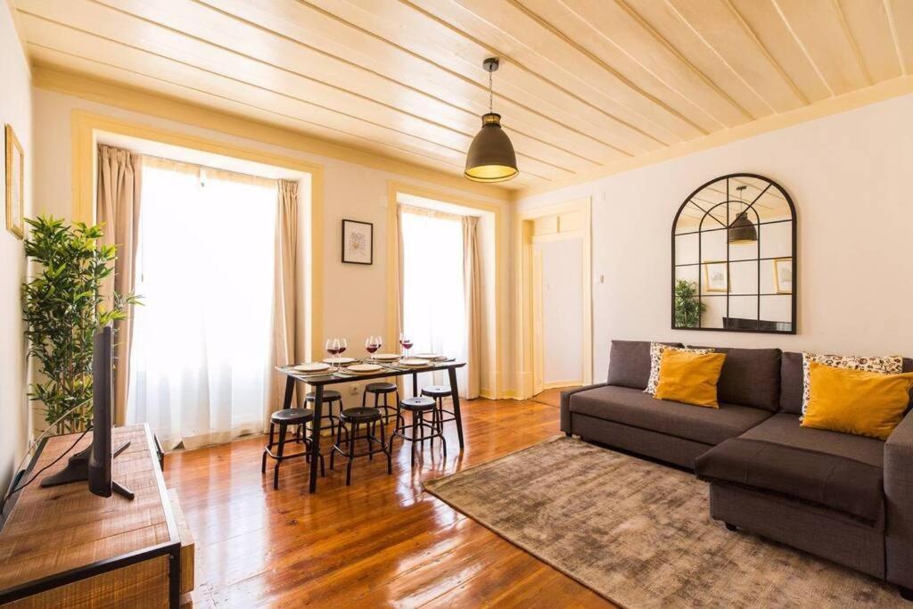 Ola Lisbon - Castelo IV Apartment ภายนอก รูปภาพ
